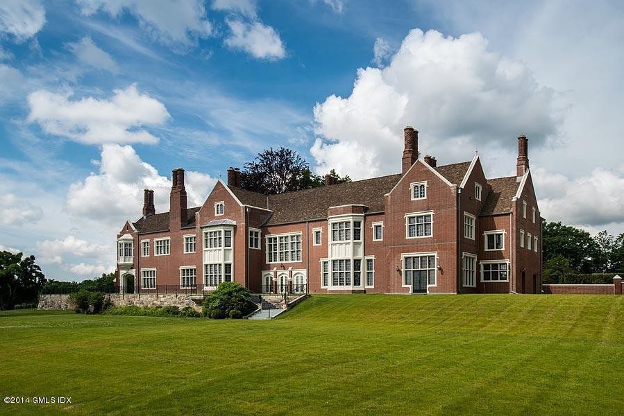 Dunnellen Hall. Connecticut haunted properties.