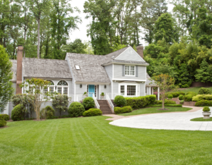 Mt. Vernon Rental Property with a Well-Maintained Front Yard