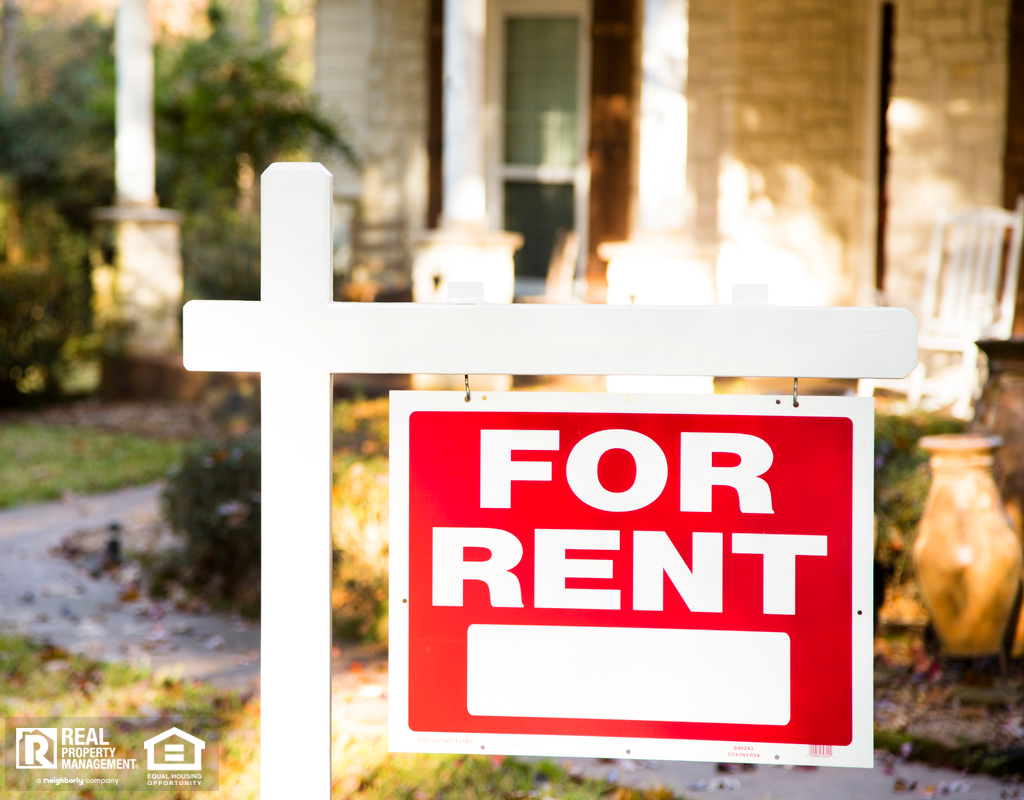 Corinth House With A For Rent Sign in the Yard