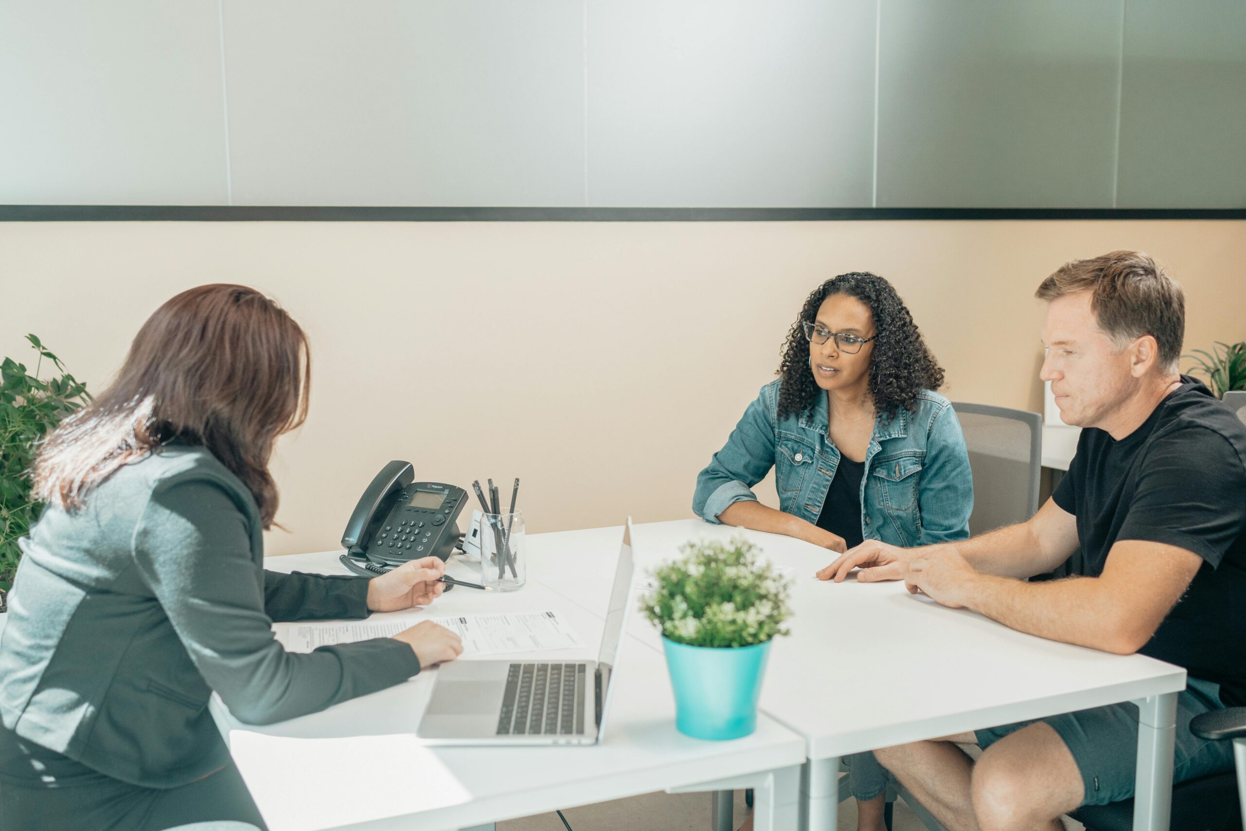 Property Manager and Prospective Tenants