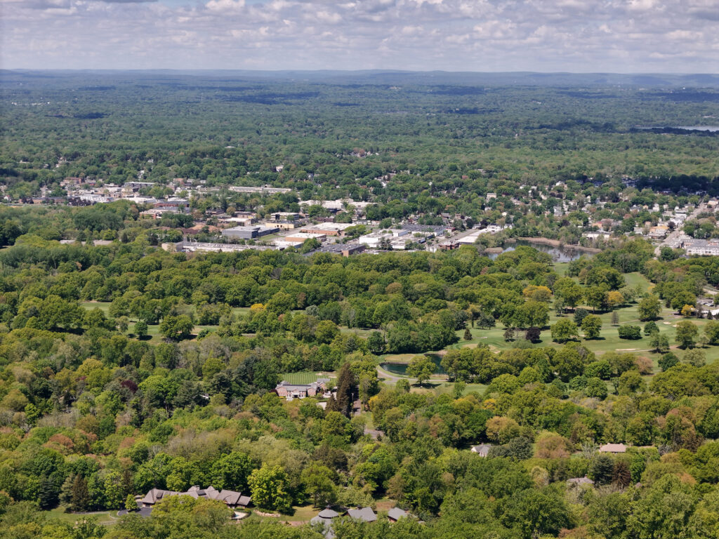 Panoramic view from the Palisades looking west into the Northern Valley area of northern New Jersey.