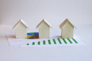model houses on graphs