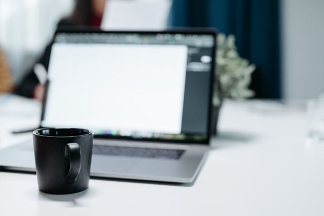 laptop-coffee