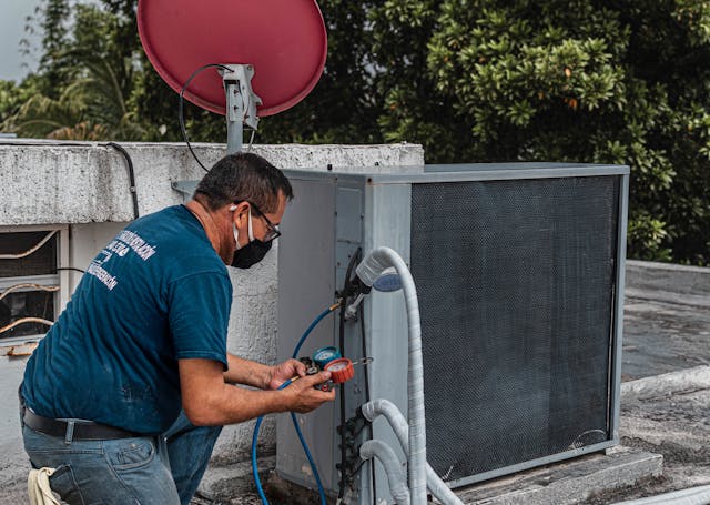 Checking-an-Air-Conditioner.jpg