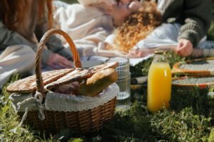 picnic-basket-outside
